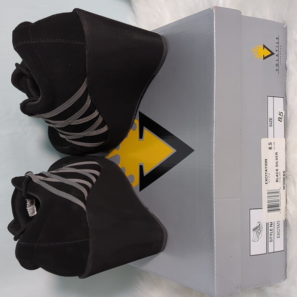 Volatile High Heel Sneakers NIB - Picture 2 of 6